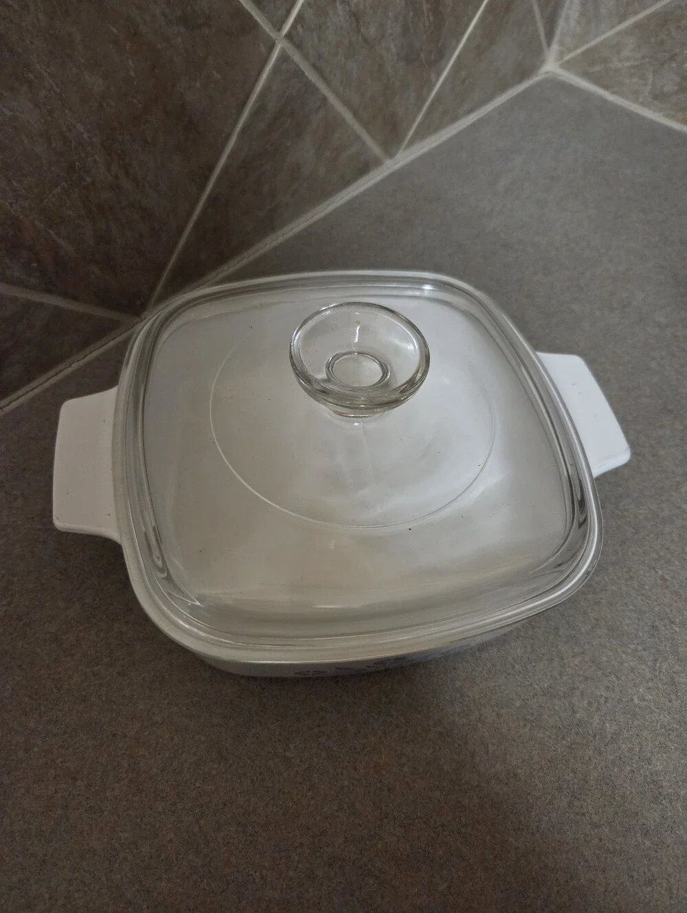 Corningware White Casserole with Cornflower Blue Glass Lid 1 Quart